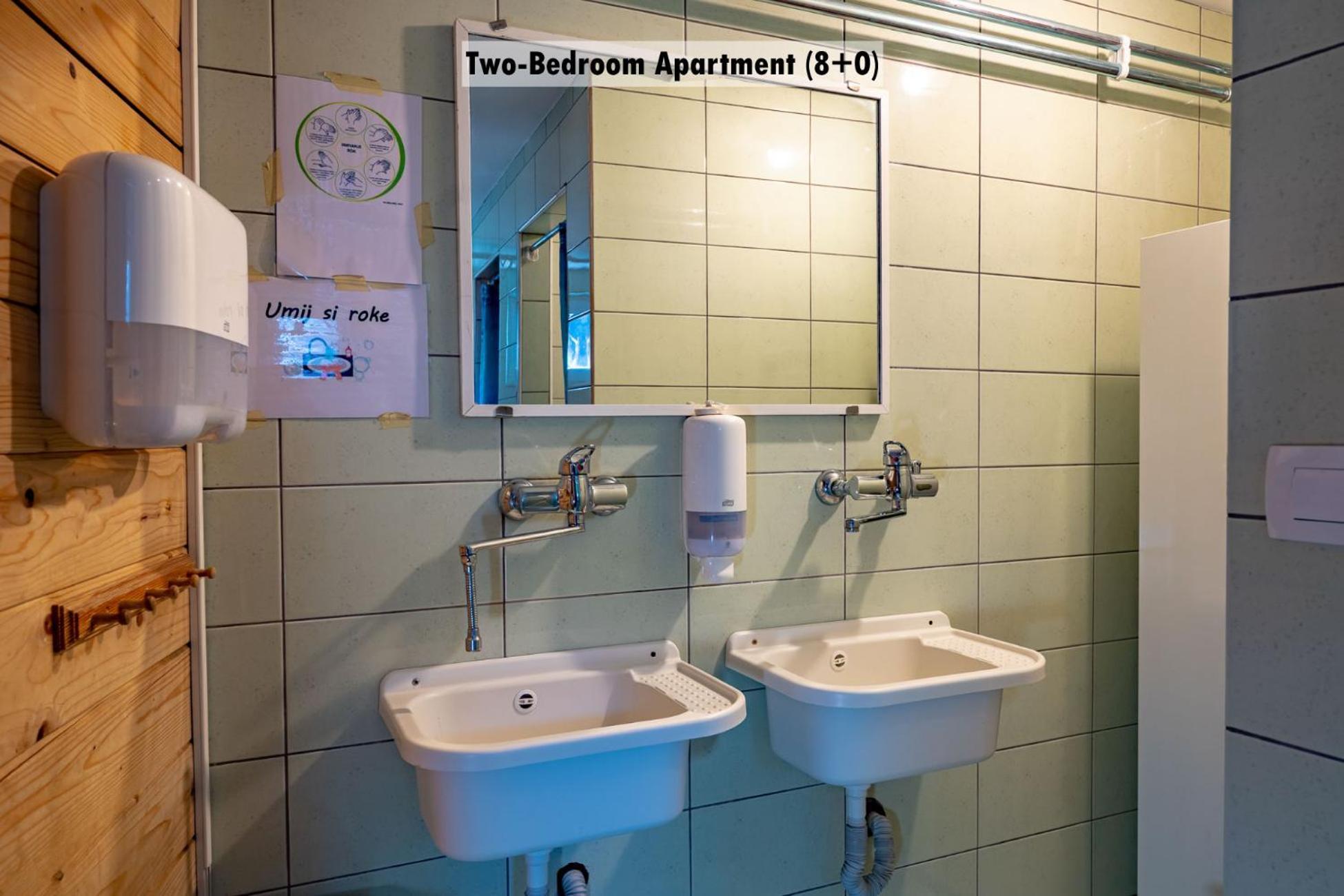 Apartments Farm House Uric เยเซนิตเซ ภายนอก รูปภาพ